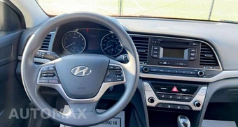 2018 Hyundai Elantra SE - miniatura 24
