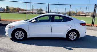 2018 Hyundai Elantra SE - miniatura 9