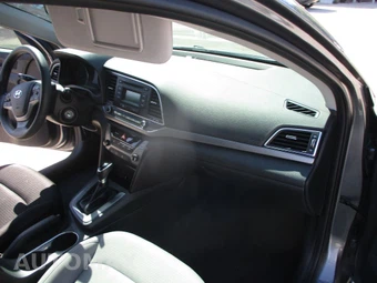 2018 Hyundai Elantra SE - miniatura 16