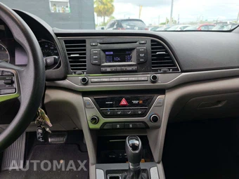 2018 Hyundai Elantra SE Sedan – miniatura 10