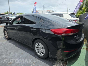 2018 Hyundai Elantra SE Sedan – miniatura 2