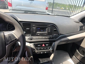2018 Hyundai Elantra SE Sedan – miniatura 11