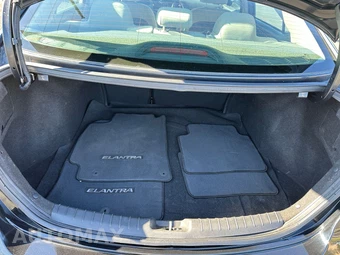2018 Hyundai Elantra SE Sedan - miniatura 12