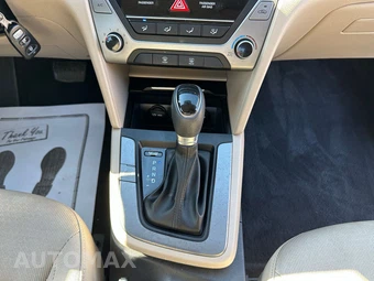 2018 Hyundai Elantra SE Sedan - miniatura 18