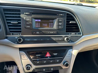 2018 Hyundai Elantra SE Sedan - miniatura 23
