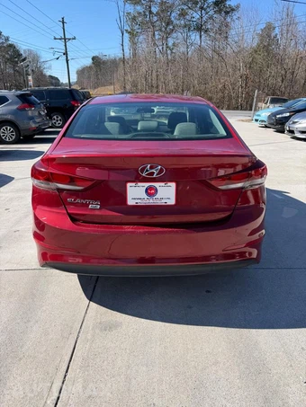 2018 Hyundai Elantra SE Sedan - miniatura 3