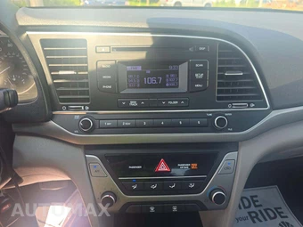 2018 Hyundai Elantra SE Sedan - miniatura 10