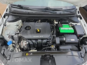2018 Hyundai Elantra SEL Sedan – miniatura 18