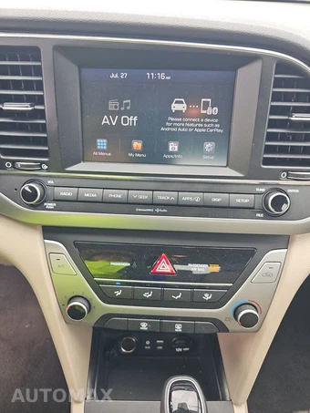 2018 Hyundai Elantra SEL Sedan – miniatura 11