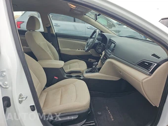 2018 Hyundai Elantra SEL Sedan – miniatura 8
