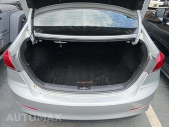 2018 Hyundai Elantra SEL Sedan – miniatura 14