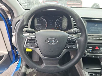 2018 Hyundai Elantra SEL Sedan – miniatura 10