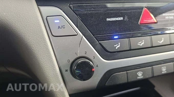 2018 Hyundai Elantra SEL Sedan – miniatura 27