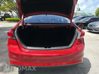 2018 Hyundai Elantra SEL Sedan – miniatura 11