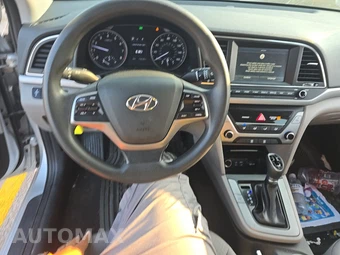 2018 Hyundai Elantra SEL Sedan – miniatura 11