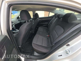 2018 Hyundai Elantra SEL Sedan – miniatura 10
