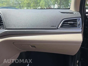 2018 Hyundai Elantra SEL Sedan - miniatura 16