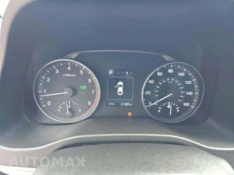 2018 Hyundai Elantra SEL Sedan – miniatura 9