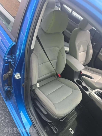 2018 Hyundai Elantra SEL Sedan - miniatura 18