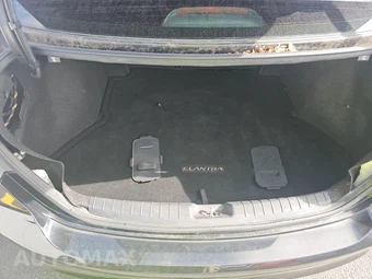 2018 Hyundai Elantra SEL Sedan – miniatura 16
