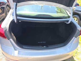 2018 Hyundai Elantra SEL Sedan - miniatura 19