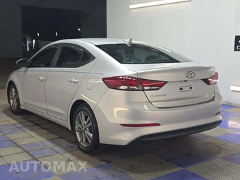 2018 Hyundai Elantra SEL Sedan - miniatura 2