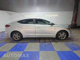 2018 Hyundai Elantra SEL Sedan - miniatura 4