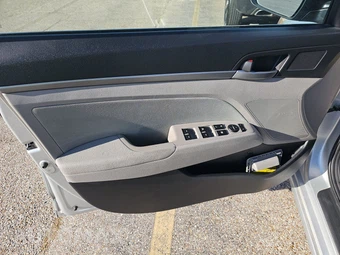 2018 Hyundai Elantra Value Edition Sedan - miniatura 9