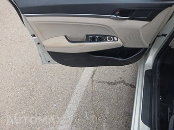 2018 Hyundai Elantra Value Edition Sedan - miniatura 9
