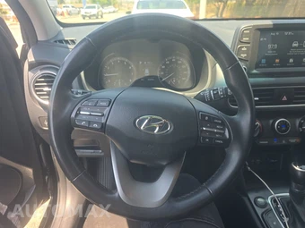 2018 Hyundai Kona SEL - miniatura 10