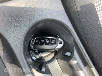 2018 Hyundai Kona SEL - miniatura 8