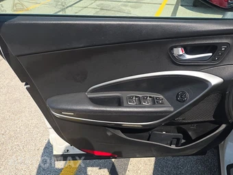 2018 Hyundai Santa Fe SE Ultimate - miniatura 15