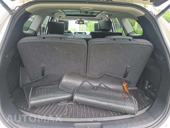2018 Hyundai Santa Fe SE Ultimate – miniatura 12
