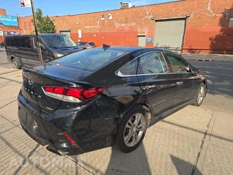 2018 Hyundai Sonata Limited – miniatura 3