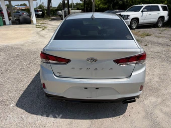 2018 Hyundai Sonata SE - miniatura 4