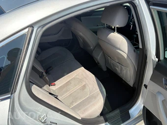 2018 Hyundai Sonata SE - miniatura 8