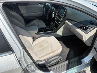 2018 Hyundai Sonata SE - miniatura 9