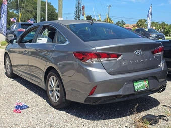 2018 Hyundai Sonata SE – miniatura 2
