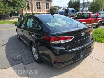 2018 Hyundai Sonata SE - miniatura 2