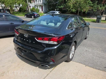 2018 Hyundai Sonata SE - miniatura 3