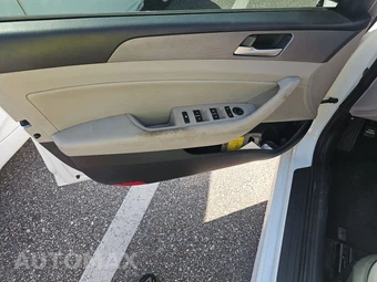 2018 Hyundai Sonata SEL – miniatura 9
