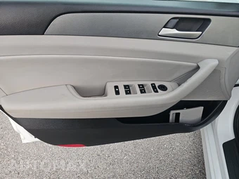 2018 Hyundai Sonata SEL – miniatura 9