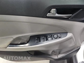 2018 Hyundai Tucson SE - miniatura 9