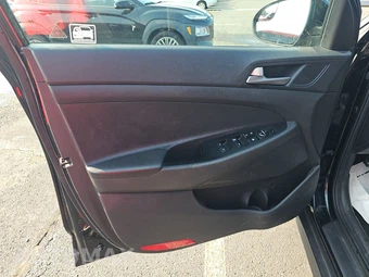 2018 Hyundai Tucson SE – miniatura 9