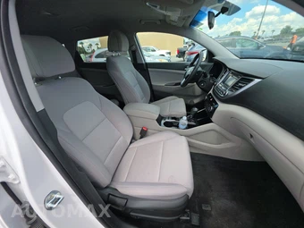 2018 Hyundai Tucson SE – miniatura 8