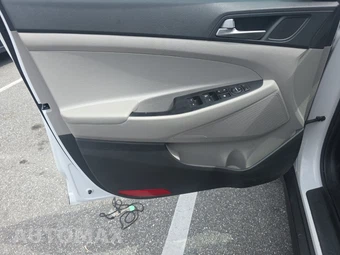 2018 Hyundai Tucson SE – miniatura 9