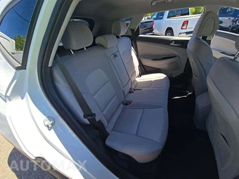 2018 Hyundai Tucson SE - miniatura 16
