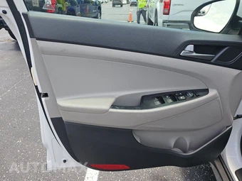 2018 Hyundai Tucson SEL - miniatura 9