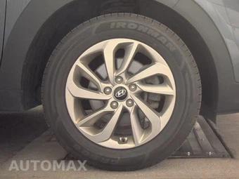 2018 Hyundai Tucson SEL Plus – miniatura 10