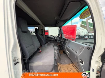 2018 Isuzu NPR – miniatura 11